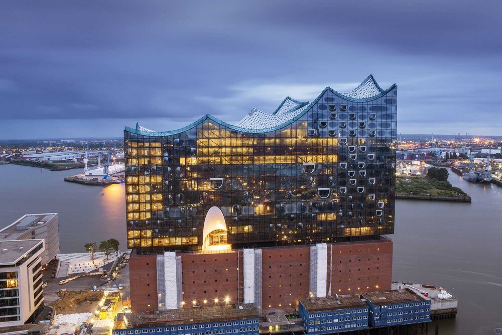 © www.mediaserver.hamburg.de / Thies Raetzke Beleg
Die Hamburger Elbphilharmonie soll im Jänner 2017 eröffnet werden - wirklich. Die Hamburger Elbphilharmonie soll im Jänner 2017 eröffnet werden - wirklich.