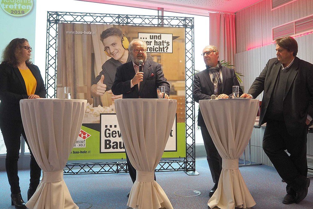 © GBH
Moderatorin Doris Vettermann (Kronen-Zeitung) sprach mit Hans-Werner Frömmel (Bundesinnung Bau), Wilhelm Reismann (TU Wien) und Josef Muchitsch (GBH) über die Chancen und Risiken der Digitalisierung. Moderatorin Doris Vettermann (Kronen-Zeitung) sprach mit Hans-Werner Frömmel (Bundesinnung Bau), Wilhelm Reismann (TU Wien) und Josef Muchitsch (GBH) über die Chancen und Risiken der Digitalisierung.