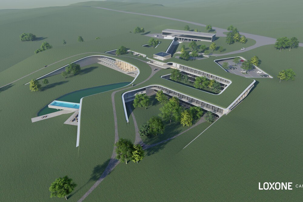 © Loxone
Der neue Loxone-Campus umfasst ein Lager- und Logistikzentrum mit 3.000 Quadratmetern und schafft Büroräume für rund 300 neue Mitarbeiter. Hinzu kommt ein eigener Hotelkomplex, der 80 Zimmer zur Übernachtung anbietet. Der neue Loxone-Campus umfasst ein Lager- und Logistikzentrum mit 3.000 Quadratmetern und schafft Büroräume für rund 300 neue Mitarbeiter. Hinzu kommt ein eigener Hotelkomplex, der 80 Zimmer zur Übernachtung anbietet.