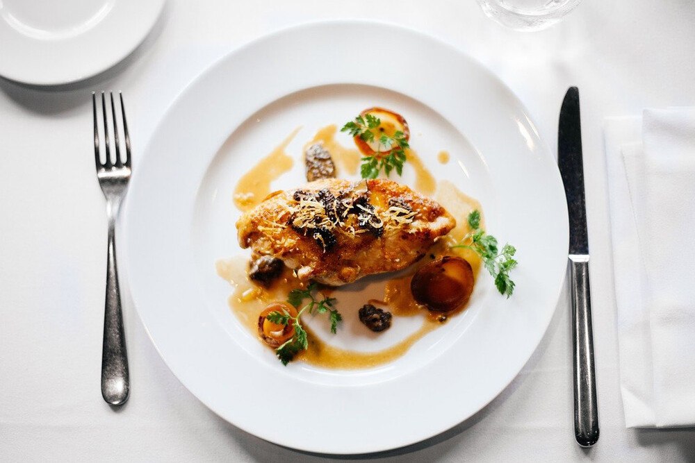© getty images
Sollen die Herkunft von Lebensmitteln auch in der Gastronomie gekennzeichnet sein? Sollen die Herkunft von Lebensmitteln auch in der Gastronomie gekennzeichnet sein?