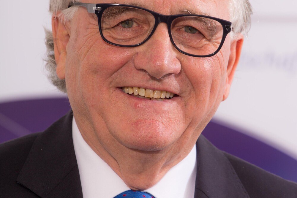 © Richard Tanzer
"Wir müssen endlich gemeinsam an einer Exit-Strategie arbeiten, um die Chance für ein wirtschaftliches Comeback nach der Krise zu erhalten", meint Senats-Vorsitzender Hans Harrer. "Wir müssen endlich gemeinsam an einer Exit-Strategie arbeiten, um die Chance für ein wirtschaftliches Comeback nach der Krise zu erhalten", meint Senats-Vorsitzender Hans Harrer.