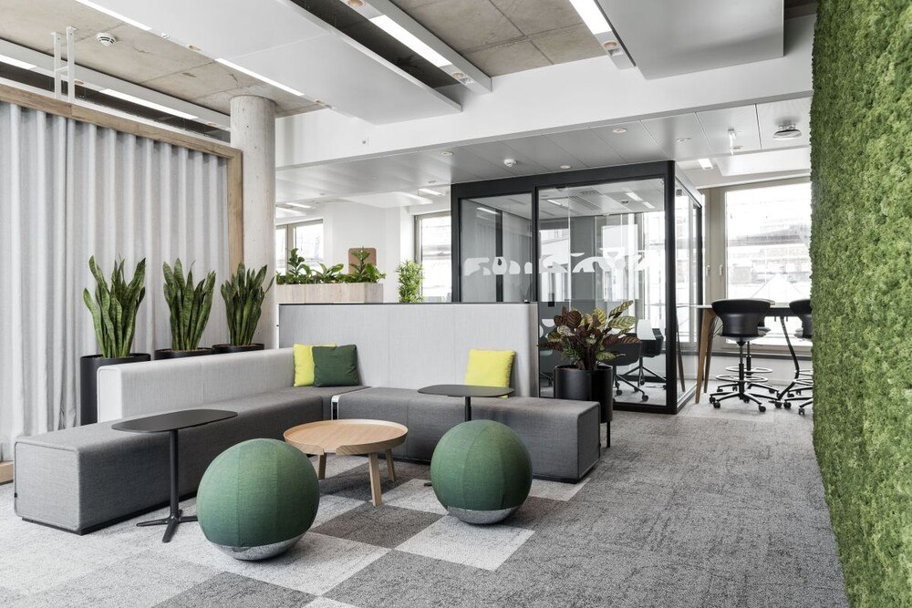 © Interface/Unilever/Karsten Knocke
Unilever-Hauptquartier in Hamburg: Für jeden Mitarbeiter und jede Aufgabe das passende Umfeld Teil einer großen Bürofläche mit drei unterschiedlichen Arbeitsbereichen