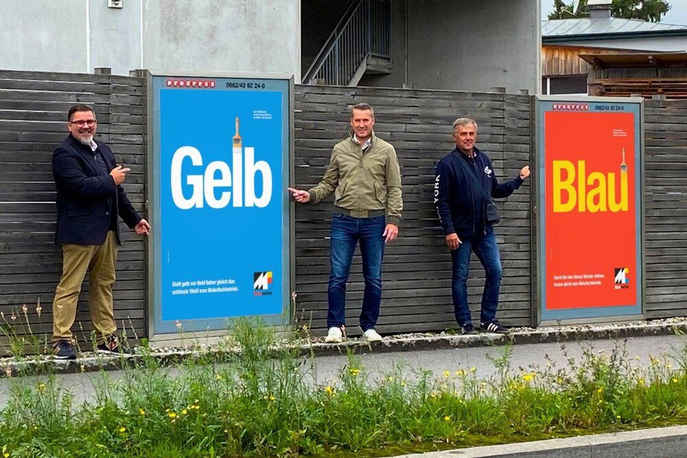 © WKS/Mack
Bei der Präsentation der Werbesujets: (v. l. ) Herbert Mack (WK Salzburg), Dominik Sobota (Progress Werbung) und Fred Kendlbacher (Progress Werbung). Herbert Mack, Dominik Sobota und Kendlbacher Fred präsentieren zwei Sujets der neuen Werbekampagne der Salzburger Malerinnung.