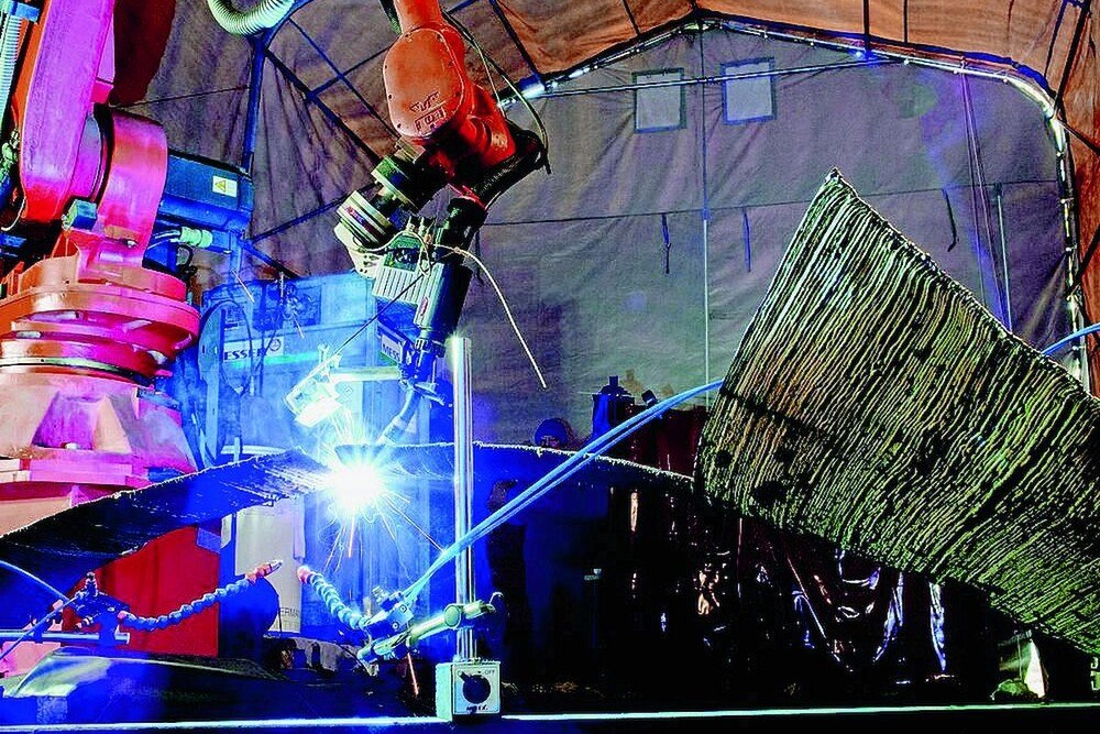 Die additiv gefertigte Stahlbrücke hat eine Spannweite von etwa 2,80 Metern.