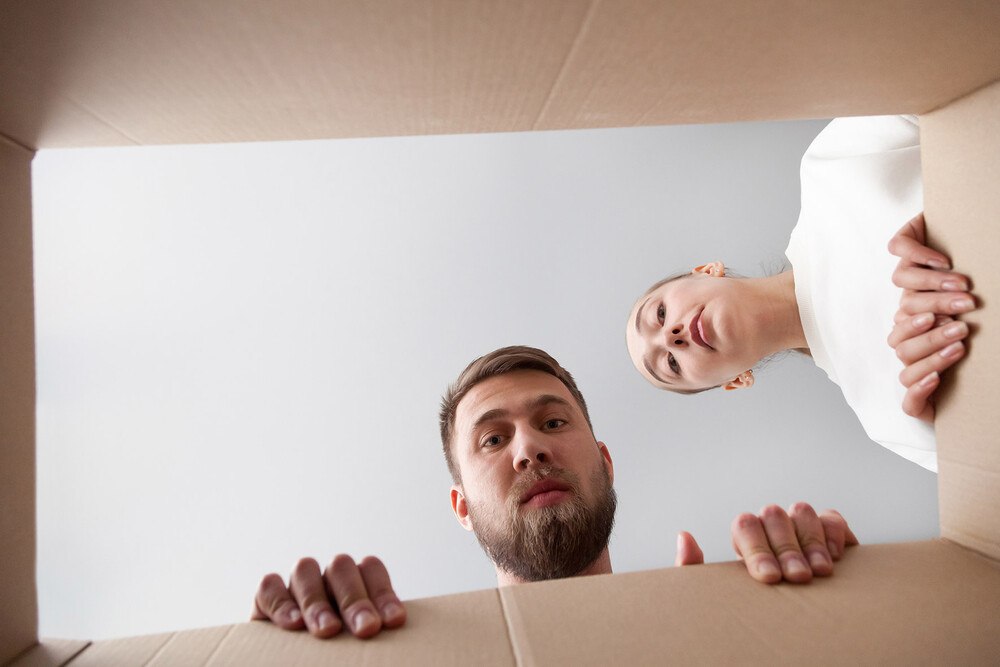 © Getty Images
Leere Kartons. Leere Lager. Entspannt sich die Situation bezüglich Materialverfügbarkeiten langsam? Leere Kartons. Leere Lager. Entspannt sich die Situation bezüglich Materialverfügbarkeiten langsam?
