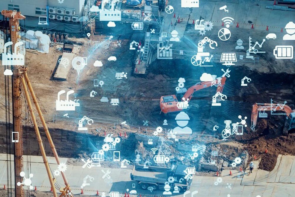© Getty Images / metamorworks Digitalisierung auf der Baustelle