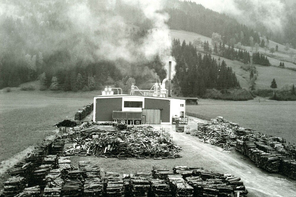 © Egger Holzwerkstoffe
60 Jahre Egger: Das erste Spanplattenwerk in St. Johann in Tirol. 60 Jahre Egger: Das erste Spanplattenwerk in St. Johann in Tirol.