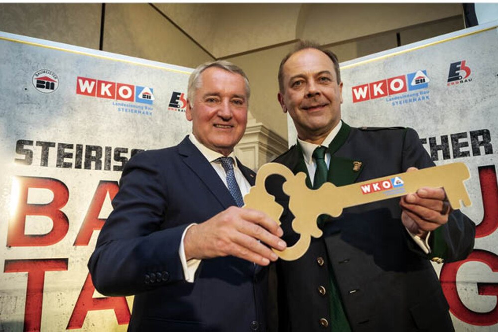© Lunghammer / WK Stmk
Alexander Pongratz (l.) übergibt das Amt des steirischen Landesinnungsmeisters Bau an Michael Stvarnik.
Alexander Pongratz (l.) übergibt das Amt des steirischen Landesinnungsmeisters Bau an Michael Stvarnik.