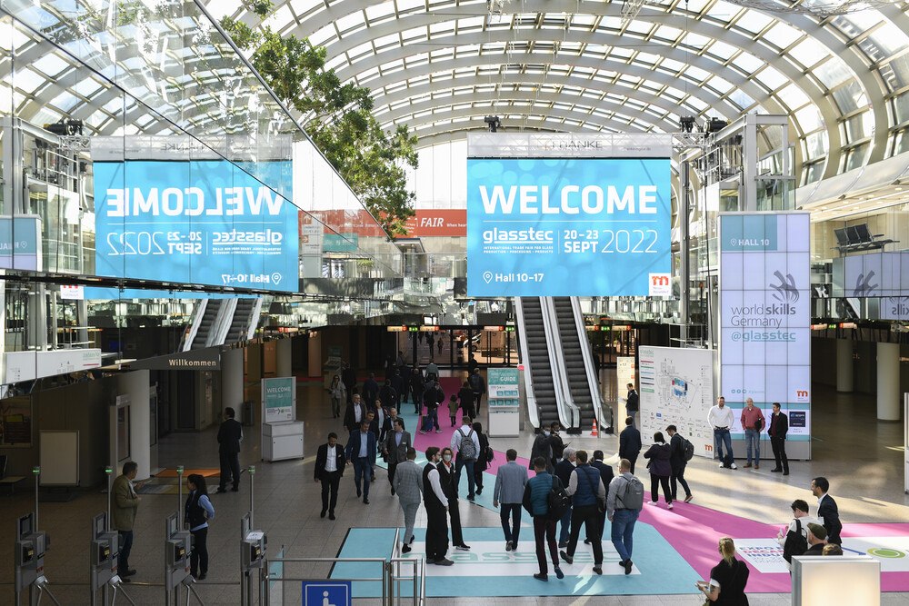 © Messe Düsseldorf/ctillmann
Die glasstec 2022 hat nach der pandemiebedingten Pause einen erfolgreichen Restart hingelegt.
In den Messehallen war es nicht so dicht gedrängt wie gewohnt, aber die glasstec hat nach der pandemiebedingten Pause einen erfolgreichen Restart hingelegt.