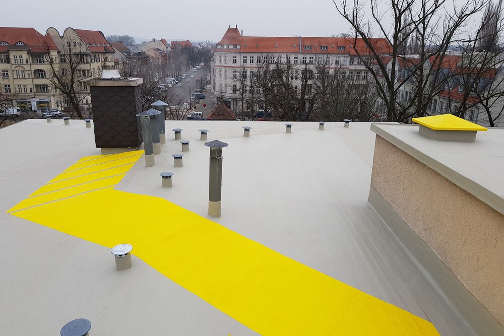© Triflex
Flüssige Kunststoffabdichtungen auf Basis PMMA zählen laut Branchradar im Jahr 2022 zu den wenigen substantiellen Gewinnern des österreichischen Abdichtungsmarktes.
Flüssige Kunststoffabdichtungen auf Basis PMMA zählen laut Branchradar im Jahr 2022 zu den wenigen substantiellen Gewinnern des österreichischen Abdichtungsmarktes.