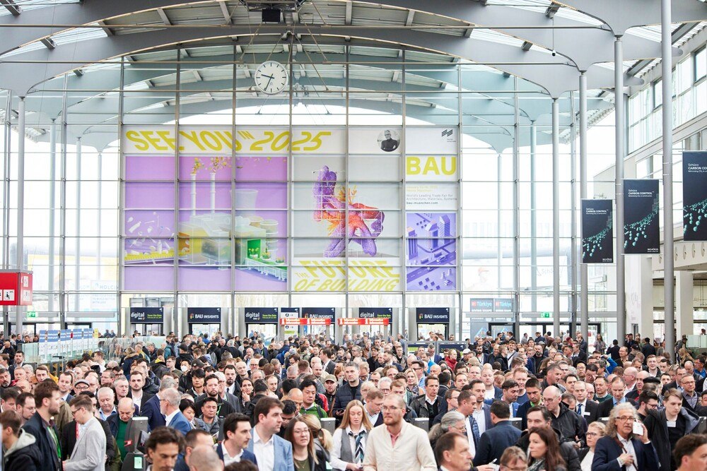 Gelungenes Comeback nach vier Jahren Messepause: Rund 190.000 Besucher*innen informierten sich zwischen 17. und 22. April auf der BAU über Neuheiten und Trends von 2.260 Ausstellern aus 49 Ländern.