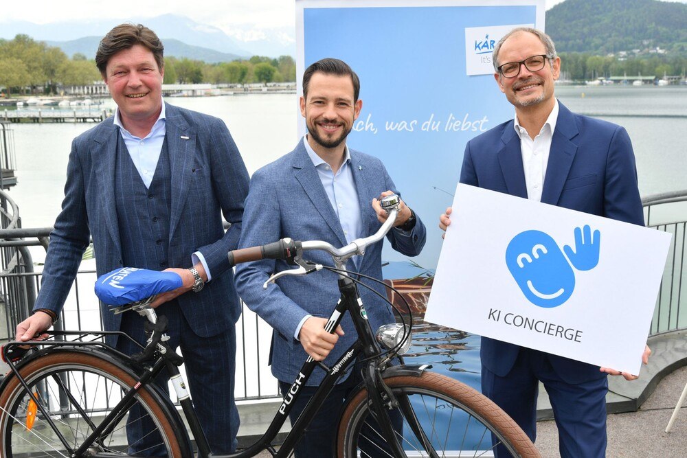 © Kärnten Werbung/Studiohorst Tourismuslandesrat Sebastian Schuschnig, Kärnten Werbung Chef Klaus Ehrenbrandtner, und WKK Spartenobmann Josef Petritsch