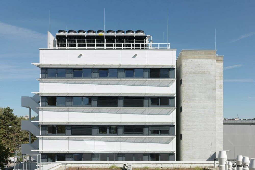 © Paul Ott
Das Laborgebäude der TU Graz wurden von der Jury zum Sieger des "Domigius" 2021 gewählt.
Das Laborgebäude der TU Graz wurden von der Jury zum Sieger des Domigius 2021 gewählt.