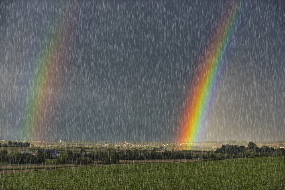 © Frank Wagner iStock GettyImagesPlus
Landschaft im Regen mit Regenbogen
Regen und Regenbogen