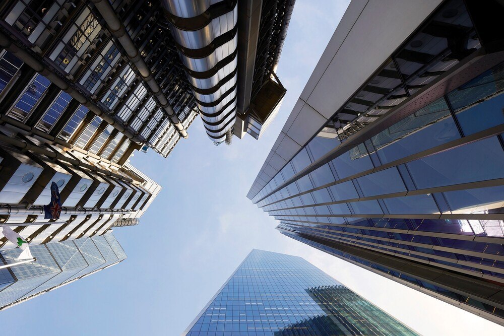 © Hufton+Crow
Mit der gelungenen Integration von "The Scalpel" in die Londoner City zeigen die Architekten von KPF eindrucksvoll auf, wie wichtig es ist, dass Gebäude nicht voneinander isoliert stehen.
Mit der gelungenen Integration von "The Scalpel" in die Londoner City zeigen die Architekten von KPF eindrucksvoll auf, wie wichtig es ist, dass Gebäude nicht voneinander isoliert stehen.
