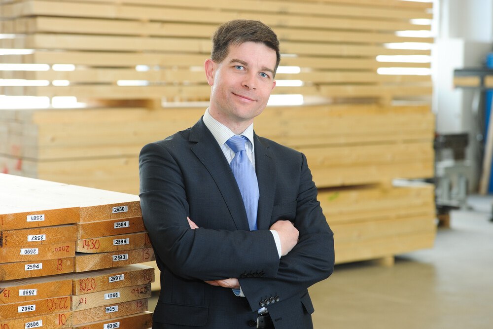 © HFA / Alice Schnür-Wala
Gerhard Grüll ist der neue Institutsleiter und Geschäftsführer der Holzforschung Austria (HFA).
Gerhard Grüll ist der neue Institutsleiter und Geschäftsführer der Holzforschung Austria (HFA).