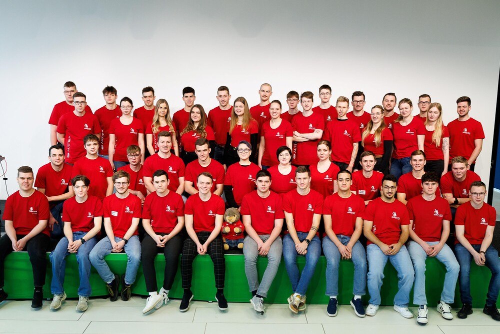 © Skillsaustria
Aus Österreich sind bei den WorldSkills 2024 insgesamt 47 Fachkräfte aus acht Bundesländern am Start, darunter zwei junge Tischler.
Team Austria 2024