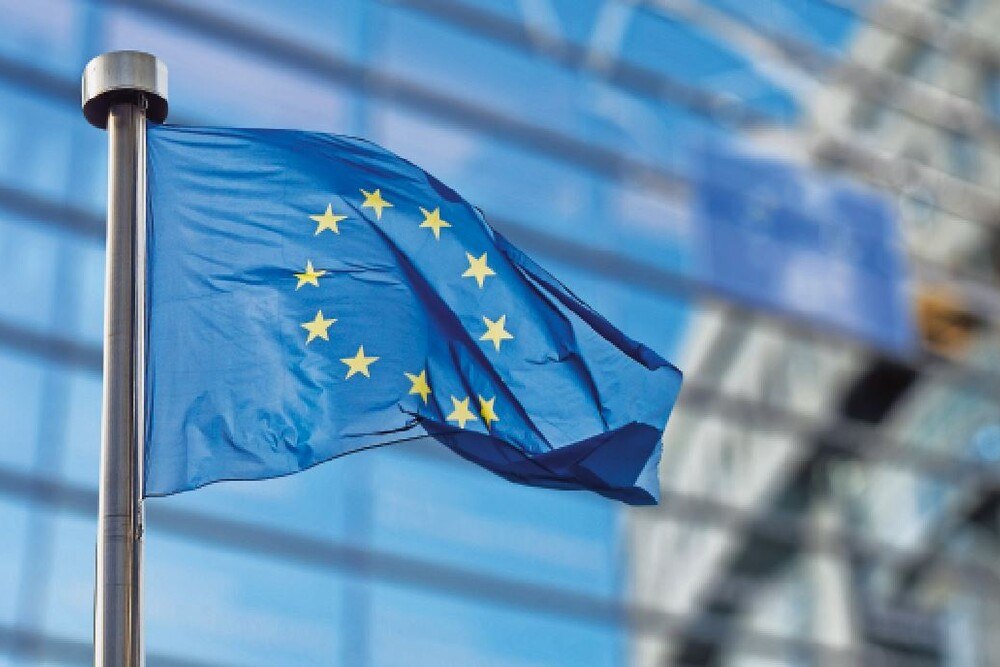 © artJazz iStock Getty Images Plus EU Fahne
