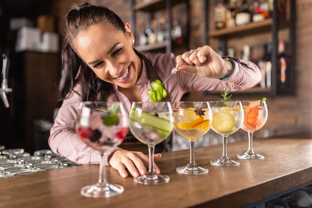 © iStock / Getty Images Plus / MarianVejcik Gin Festival