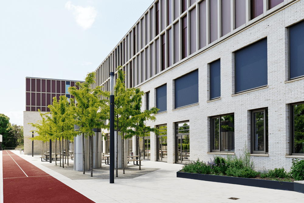 © Rieder Facades-Ditz Fejer Schule im bayerischen Freising: Mit Glasfaserbetonelementen von Rieder