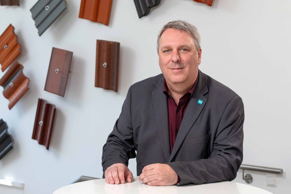 © BMI Austria
Thomas Schöffer ist seit 2022 Geschäftsführer von BMI Austria.
Thomas Schöffer ist seit 2022 Geschäftsführer von BMI Austria.