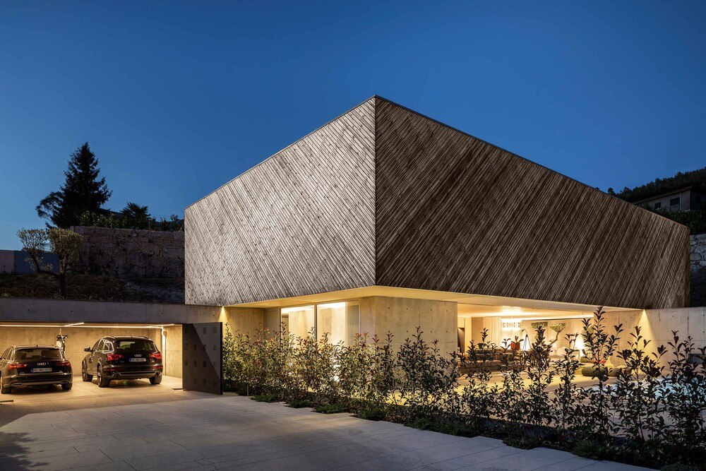 © Lunawood/Ivo Tavares Studio/CASA A/Architect: REM'A arquitectos
Die Holzexpert*innen von J. u. A. Frischeis (JAF) laden am 26. September zu einem Fachevent zu den Themen Holzfassade sowie Raumakustik in das Wiener Künstlerhaus.
JAF Event