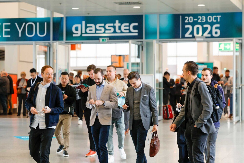 © Messe Düsseldorf / Tillmann
glasstec 2024: Vier Tage lang war Düsseldorf von 22. bis 25. Oktober das Zentrum der globalen Glasbranche. 
 glasstec 2024: Vier Tage lang war Düsseldorf von 22. bis 25. Oktober das Zentrum der globalen Glasbranche.