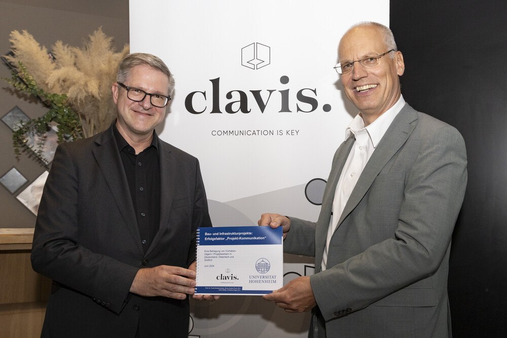 © Clavis - Die Fotografen
Studienleiter Frank Brettschneider (l.) und Kommunikationsberater Ulrich Müller (r.).
Studienleiter Frank Brettschneider (l.) und Kommunikationsberater Ulrich Müller.