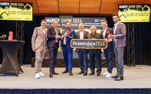 Otto Singer (3. v.r.) bei der Mawev-Show.