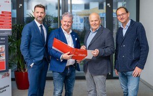 die vier Herren nebeneinander