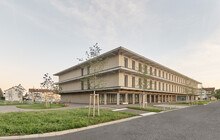 © Architekten VON M / Zooey Braun Die Fuchshofschule im deutschen Ludwigsburg ist ein gutes Beispiel für eine nachhaltige Holzbauweise. Allein in Italien sollen in den kommenden Jahren rund 850 Schulen und Kindergärten in Holzbauweise errichtet werden.