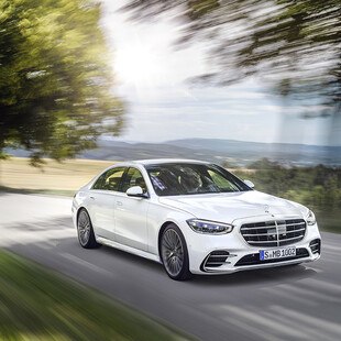 © Hersteller Mercedes S-Klasse dynamisch fahrend