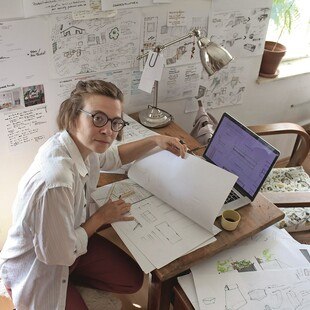 © Yoko Rödel Johanna Starkl in ihrem Atelier