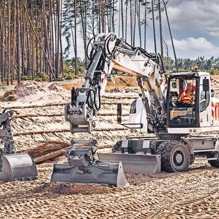 © Liebherr Mit dem Schnellwechselsystem Likufix von Liebherr lässt sich die Ausrüstung sicher von der Kabine aus per Knopfdruck wechseln.