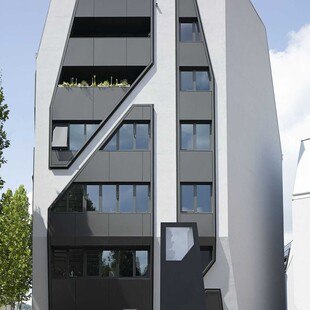 © Christian Guenther Fotodesign, Leipzig/Sto SE &Co.KGaA Jenaer Wohngebäude von J Mayer H. Architekten