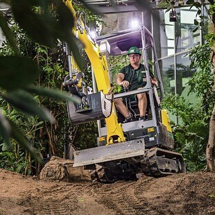  Selbst für die sensibelsten Umgebungen finden sich die passenden Maschinen im Zero-Emission-Sortiment von Wacker Neuson.