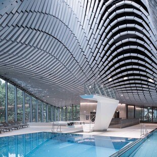 © www.alufenster.at / Christian Richters Das Paracelsus Bad in Salzburg war das Siegerobjekt des Aluminium-Architektur-Preises 2020.