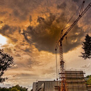 © geogif / Getty Images Plus via Getty Images Der Wohnungsneubau stockt. Steuert er auf eine veritable Krise zu?