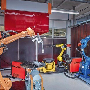 © Lorch // Der Brenner und die Komplettpakete sind mit allen gängigen Roboteranlagen kompatibel.  Mit allen gängigen Roboteranlagen kompatibel.