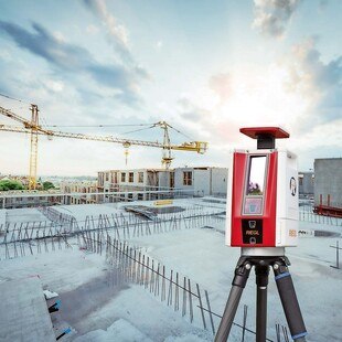 © Riegl // Der VZ-600i wiegt sechs Kilogramm, schafft 60 Scanpositionen pro Stunde, sechs Millimeter Auflösung, zehn Meter Distanz und 30 Millionen Messungen pro Scan. RIEGL VZ-600i