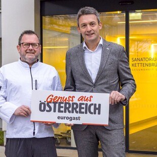 © Target Group Peter Krug, Geschäftsführer Eurogast Österreich, und Ewald Klemmer, Chefkoch Sanatorium Kettenbrücke