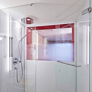 © Glas Marte Ganzglasduschen sind Vorreiter in Sachen Hygiene. Sie verzichten weitgehend auf Rahmenprofile und weisen nur minimale horizontale Flächen auf, um Schimmelbildung durch stehendes Wasser zu vermeiden.